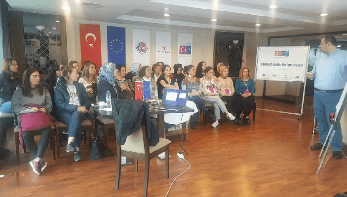 İş Bilen Kadınlar Geliyor Projesi