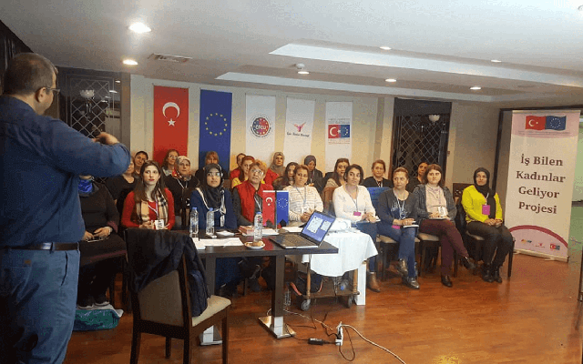 İş Bilen Kadınlar Geliyor Projesi