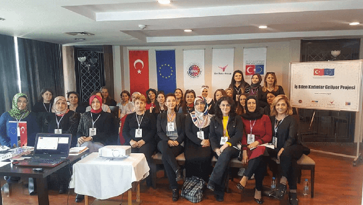 İş Bilen Kadınlar Geliyor Projesi