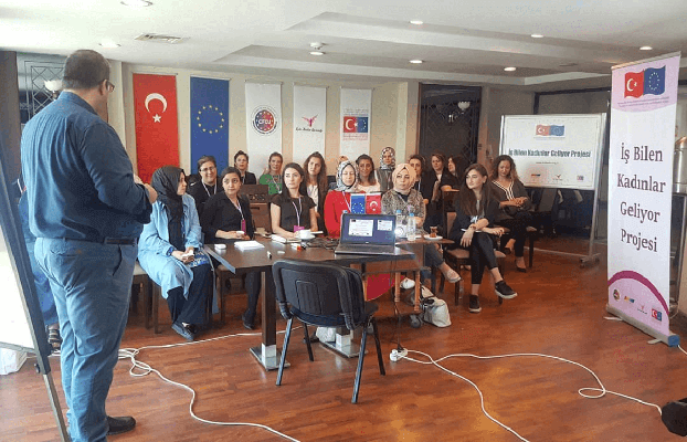 İş Bilen Kadınlar Geliyor Projesi